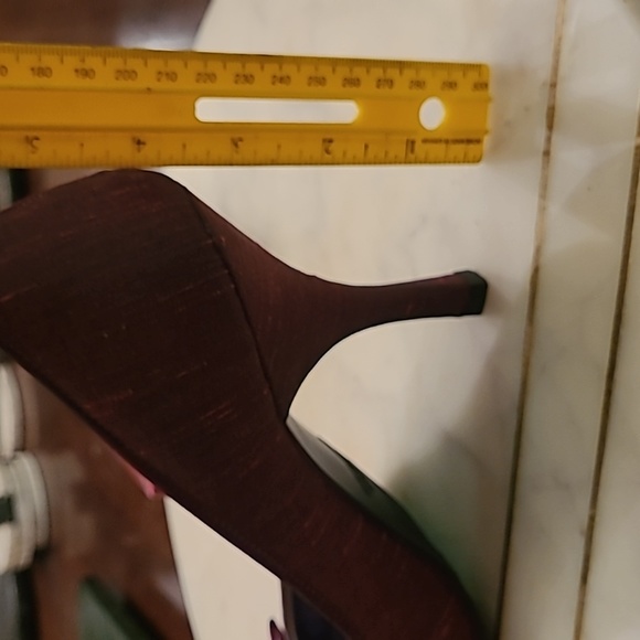 Burgundy red peeptoe heels with pink rhinstones and bows. - Picture 13 of 16